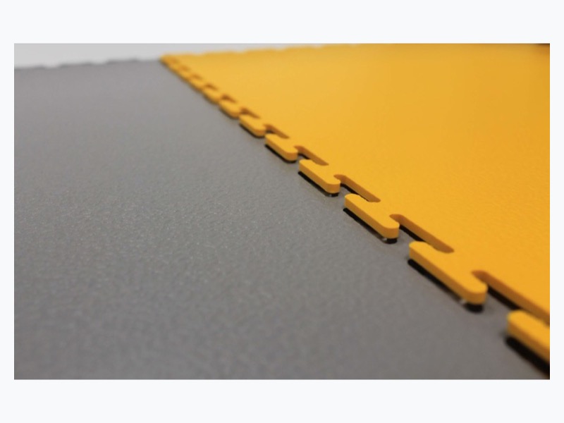 Material und Kantenprofil der Flexi-Tile PVC-Klickfliese 4,5 mm