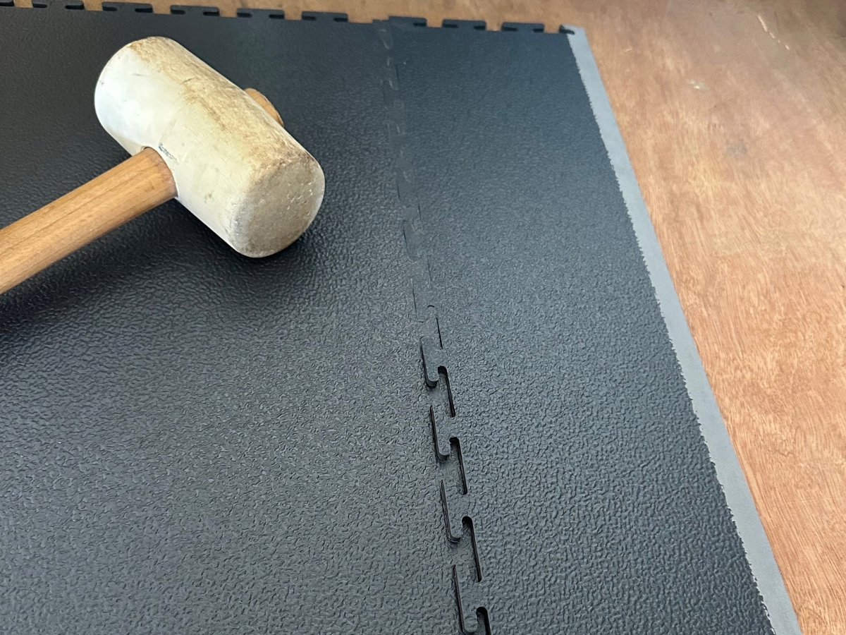 Flexi-Tile Seitenteil mit passender Klickverbindung