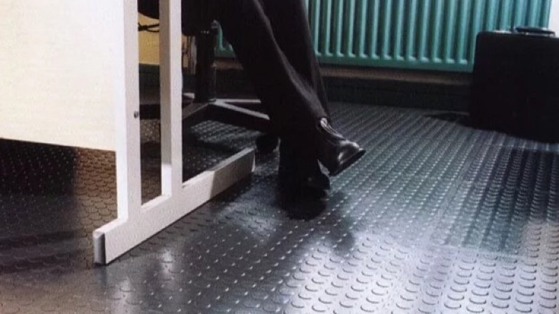 Flexi-Tile PVC-Klickfliesen als Bodenbelag in einem Büro und Arbeitszimmer