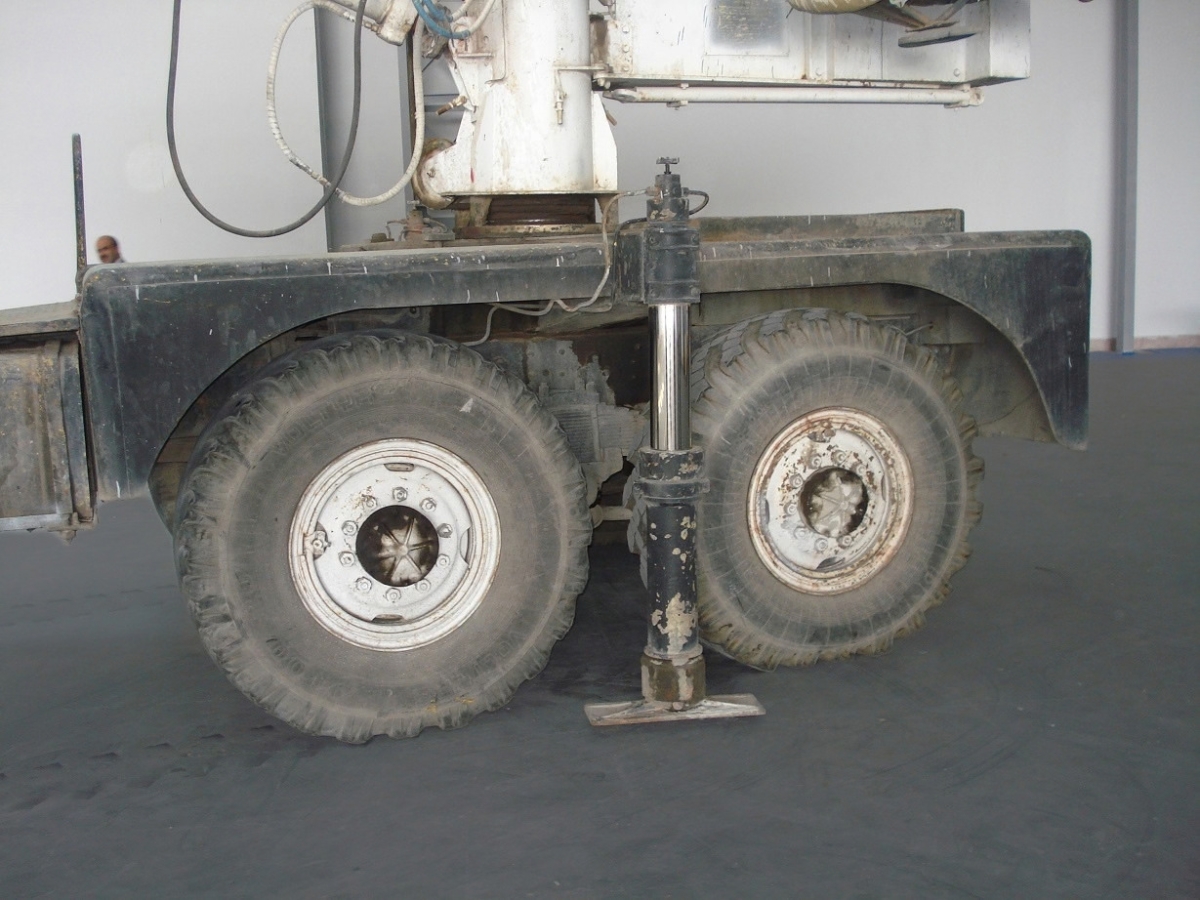 Anwendungsbeispiel eines Flexi-Tile Industriebodens unter hoher Belastung