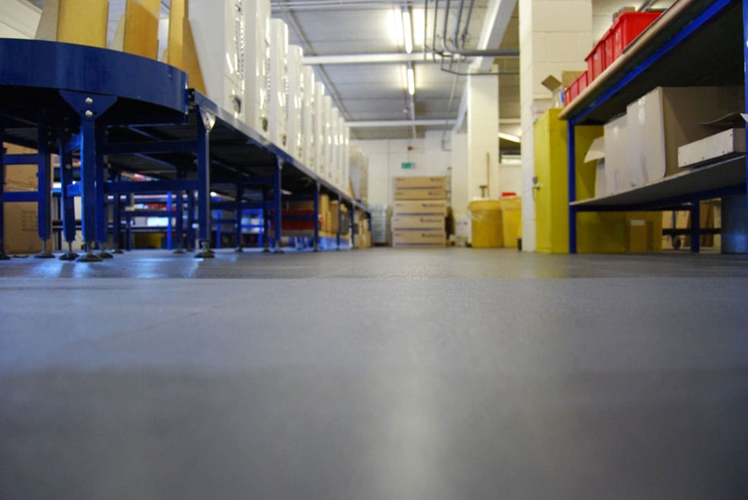 Flexi-Tile Eco PVC-Klickfliesen in einer leichtindustriellen Anwendung