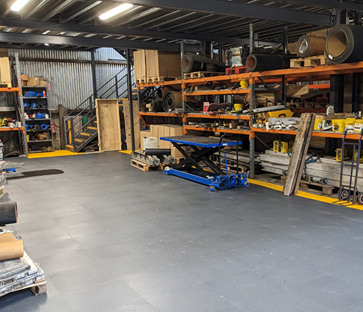 Flexi-Tile PVC-Klickfliesen in Produktion und Fertigung